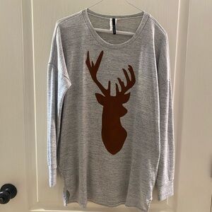 Gray shirt w/Deer Decal (has pockets)